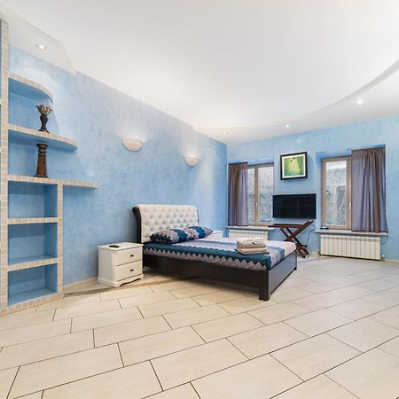 Classical Deribasivska 3-Bedrooms Apartment Odessa Extérieur photo