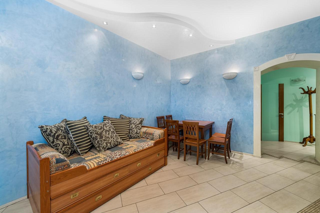 Classical Deribasivska 3-Bedrooms Apartment Odessa Extérieur photo
