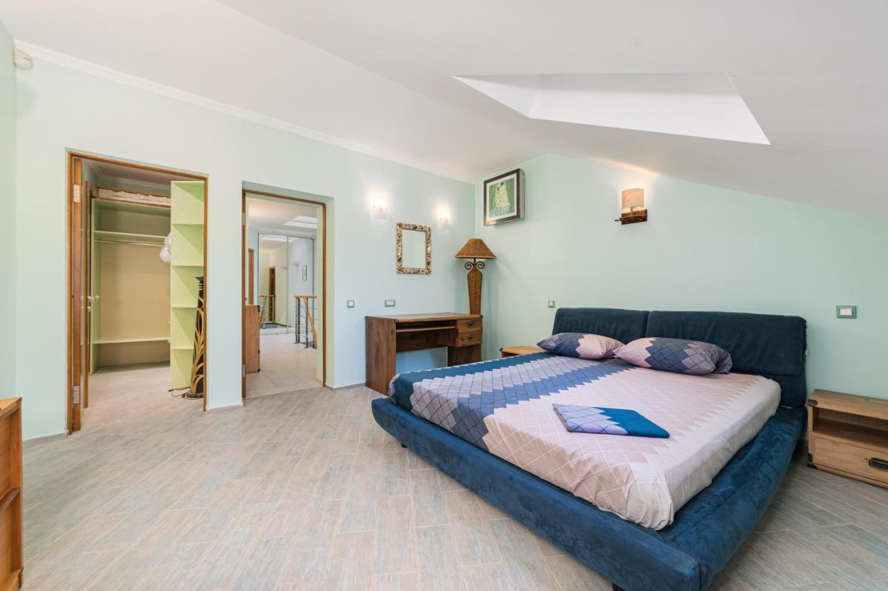 Classical Deribasivska 3-Bedrooms Apartment Odessa Extérieur photo