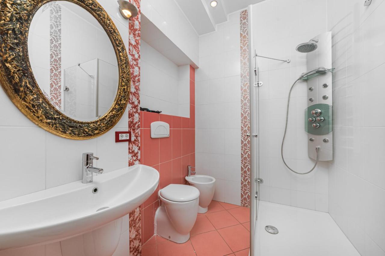 Classical Deribasivska 3-Bedrooms Apartment Odessa Extérieur photo